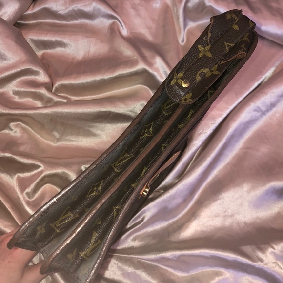 Luis Vuitton Vintage Portfolio Briefcase - Picture 7 of 16